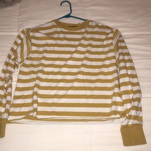 Brandy Melville long sleeve shirt